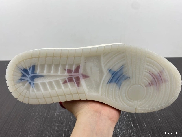 ROOM TROPHY X LOW 'RED OG 1 AIR FN0432-017 BLACK' JORDAN 1203